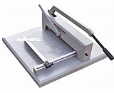 גליוטינת חיתוך מנוף מקצועי OFITECH 898 A3 גליוטינת חיתוך מנוף מקצועי OFITECH 898 A3